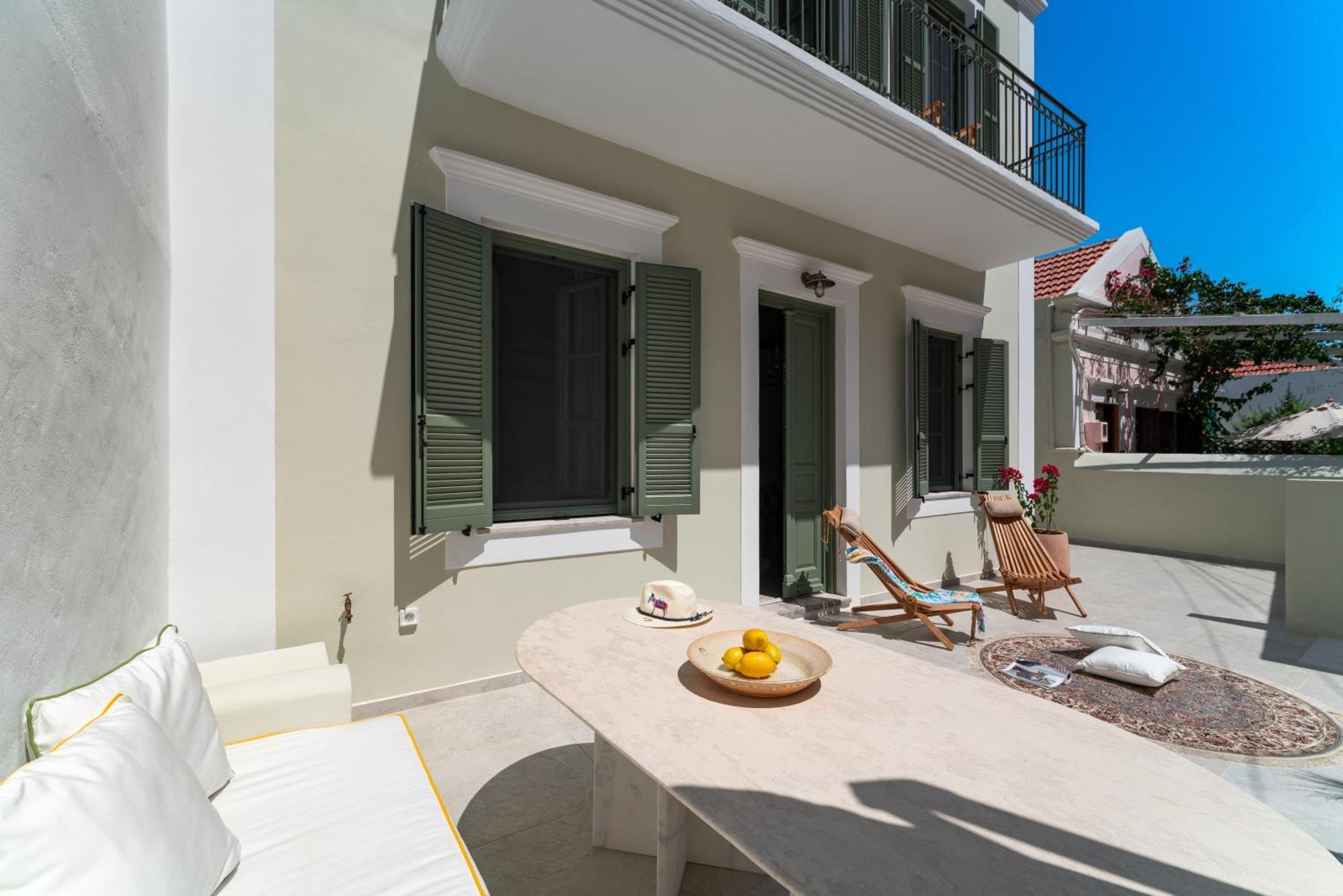 Nisomar Suites Symi Exterior foto