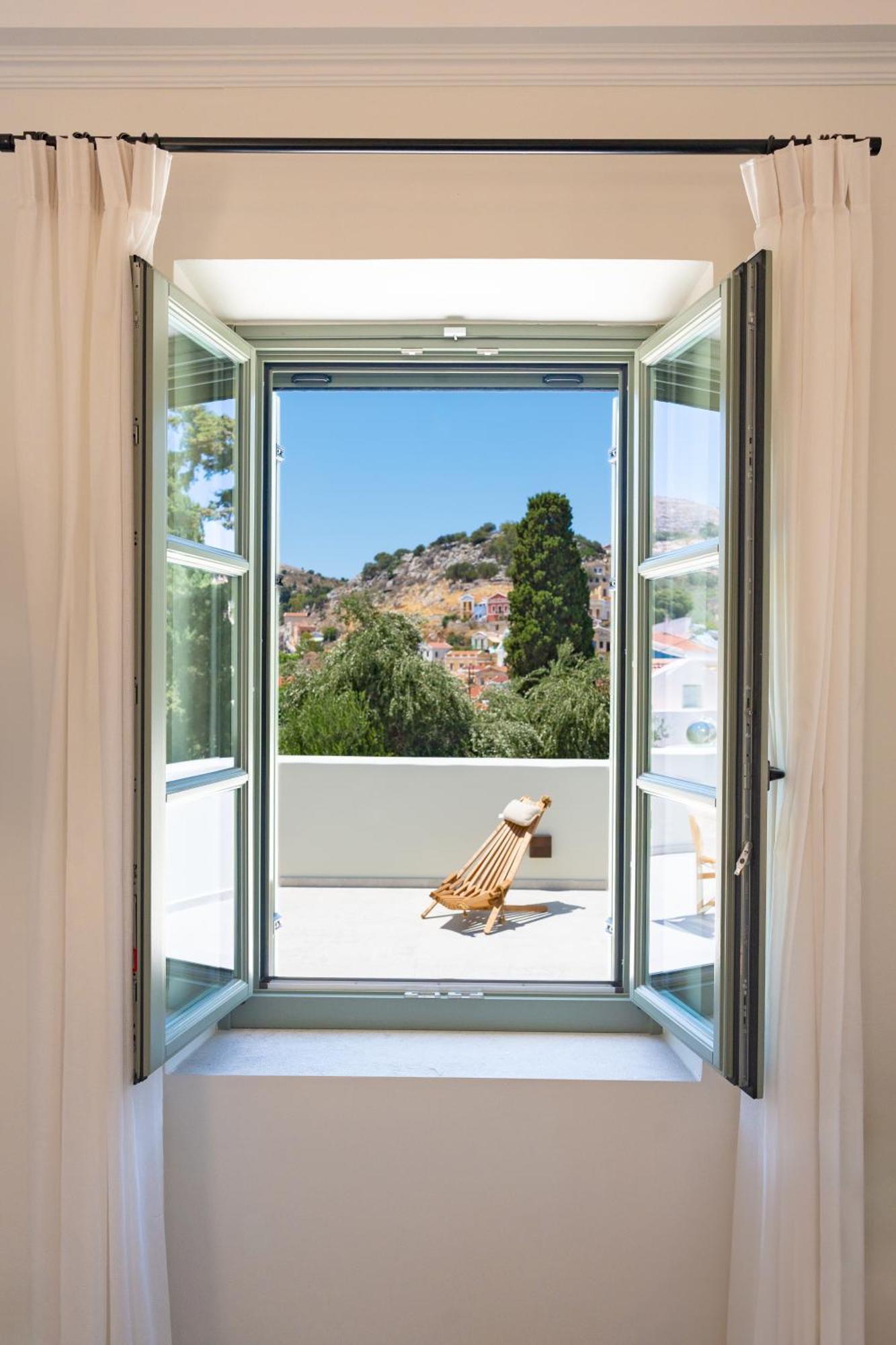 Nisomar Suites Symi Exterior foto