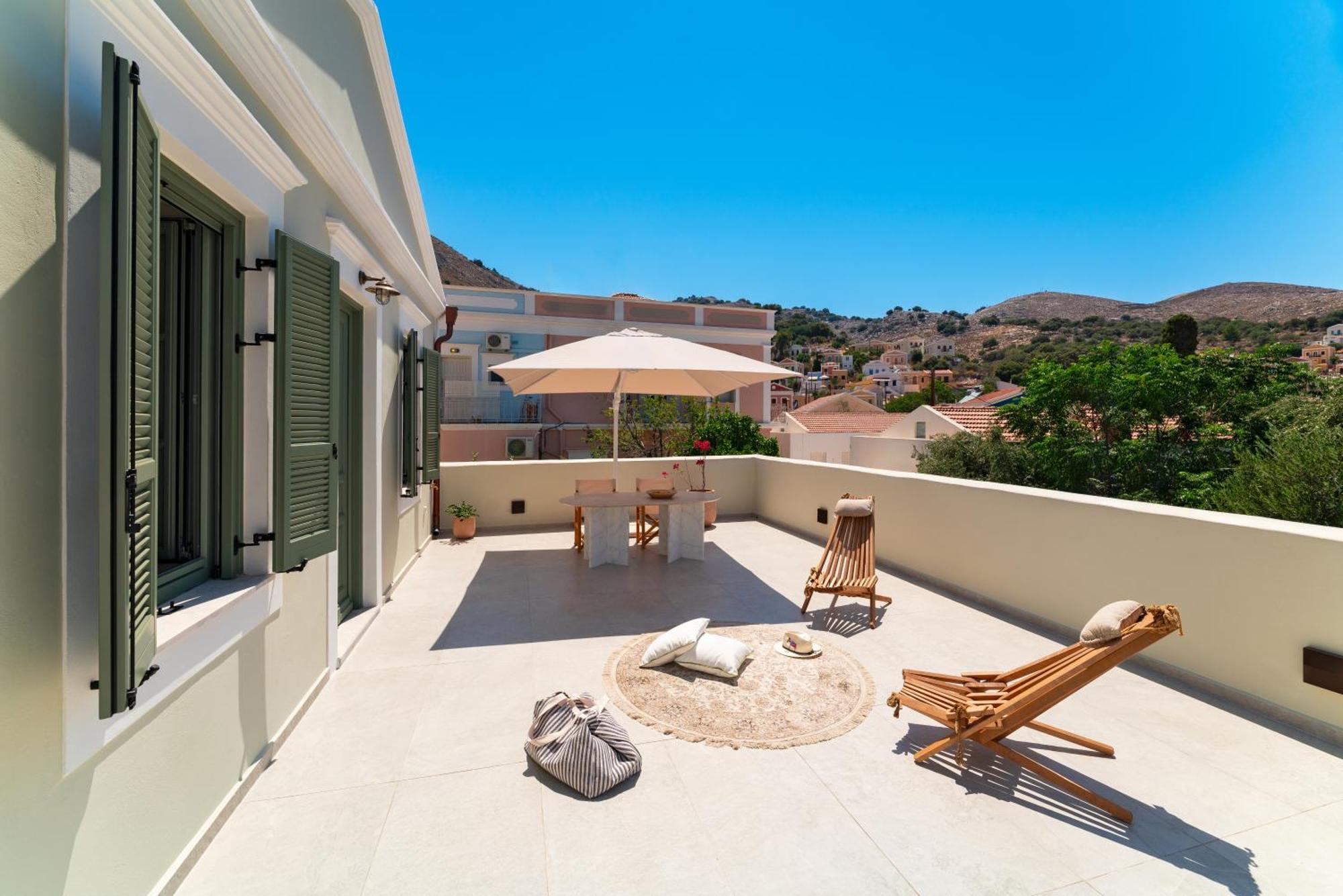 Nisomar Suites Symi Exterior foto