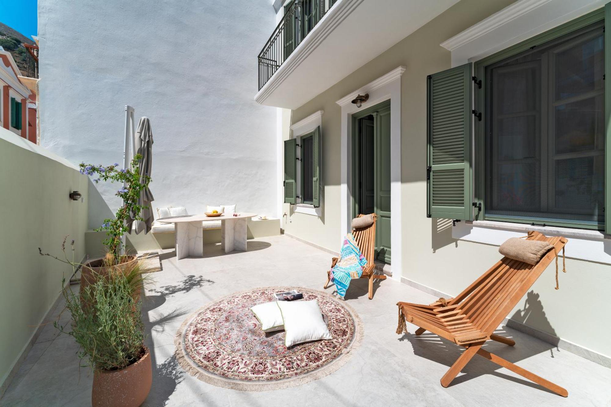 Nisomar Suites Symi Exterior foto