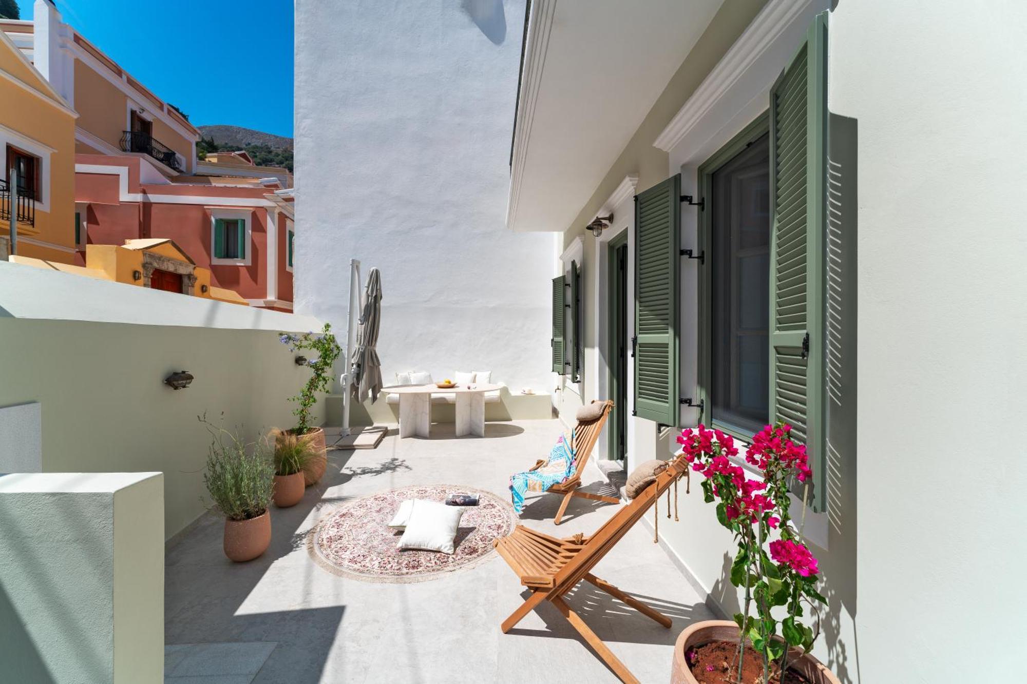 Nisomar Suites Symi Exterior foto