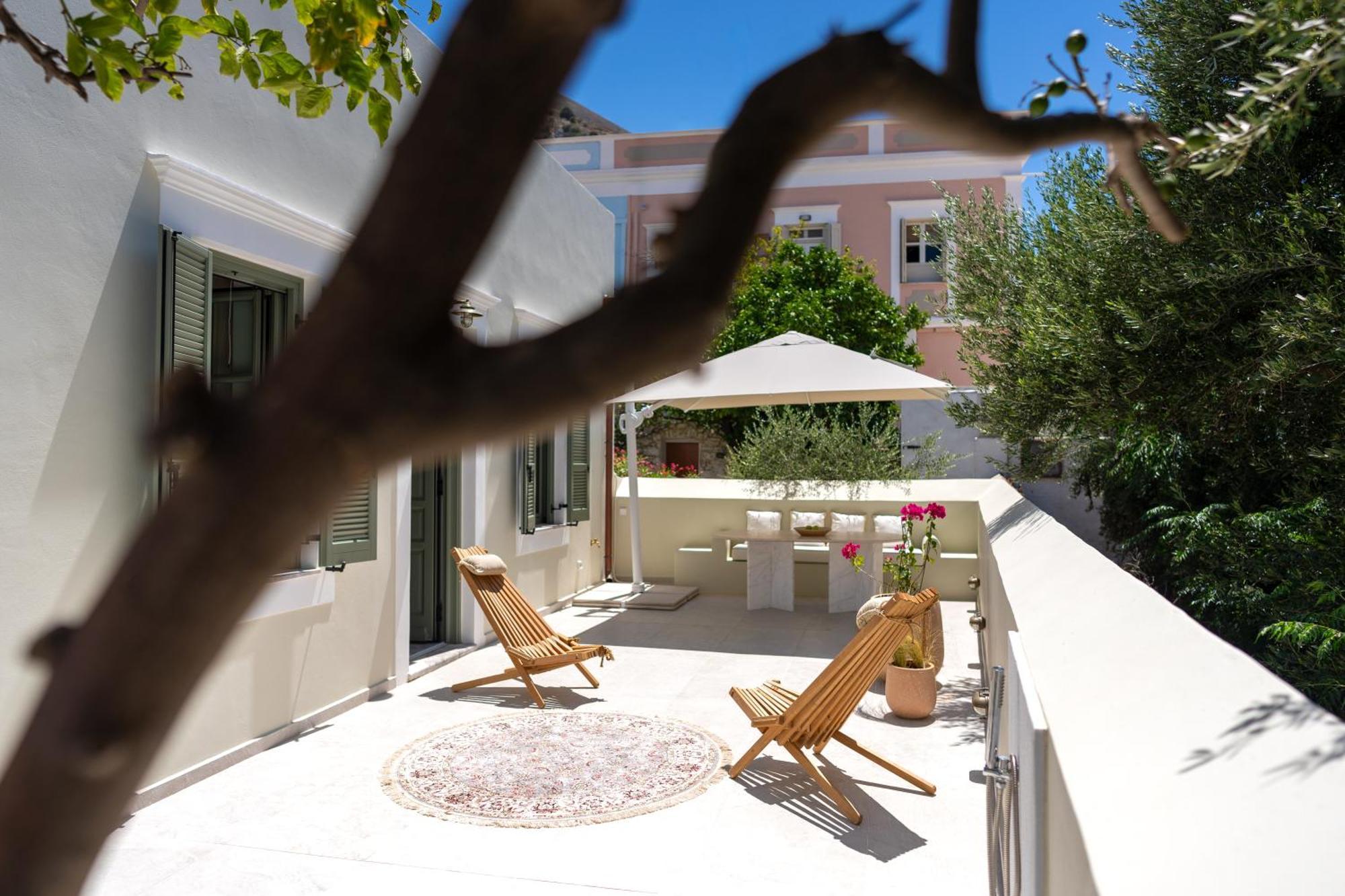 Nisomar Suites Symi Exterior foto