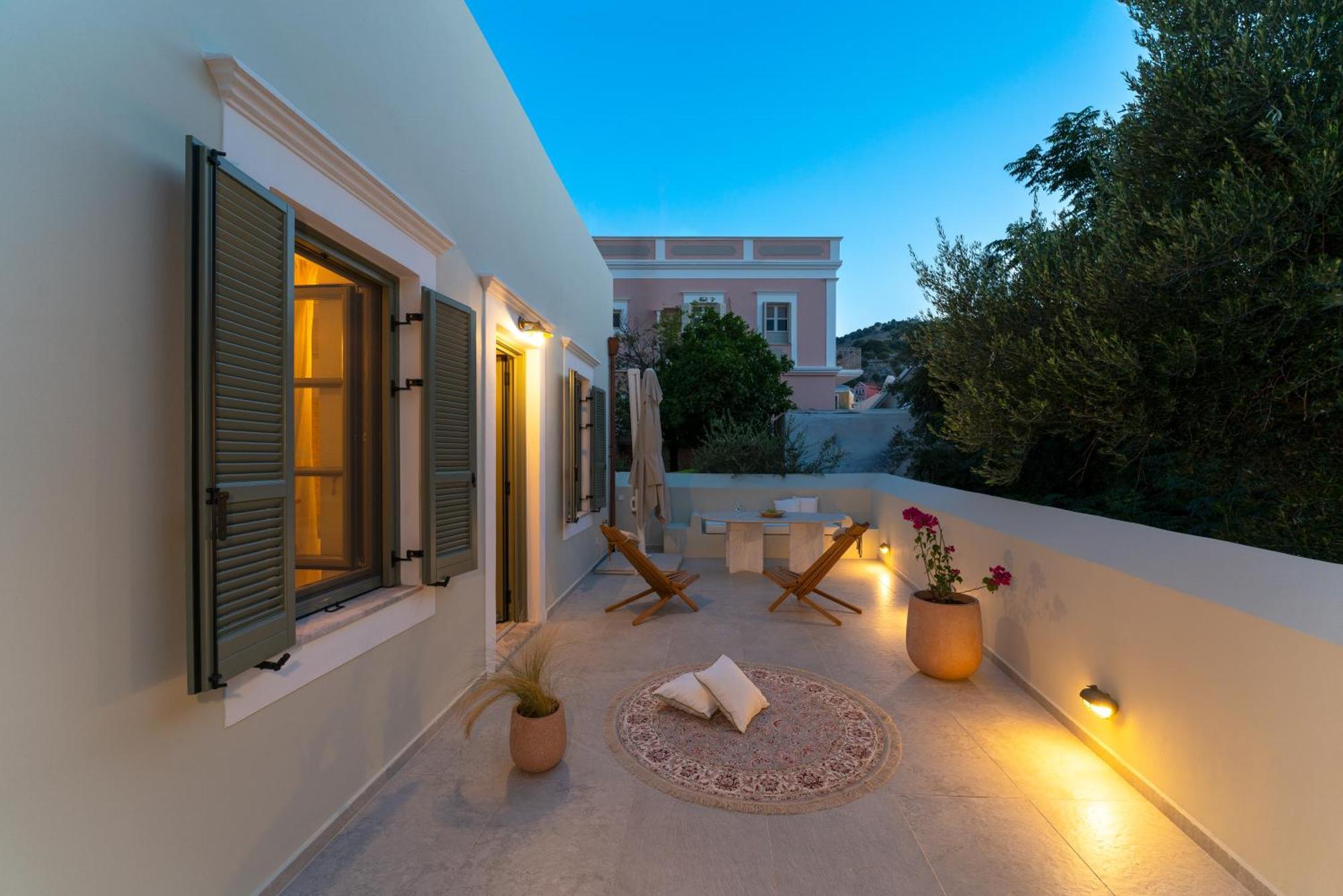Nisomar Suites Symi Exterior foto