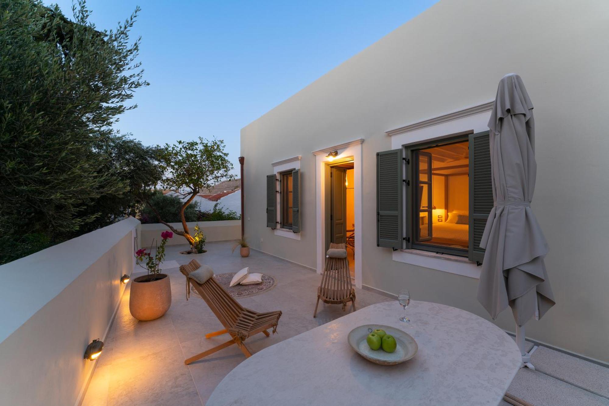 Nisomar Suites Symi Exterior foto